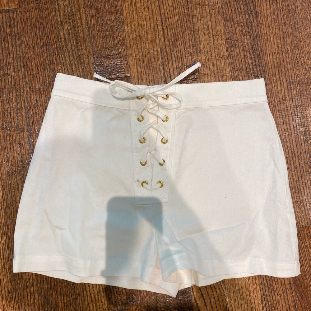 white lace up shorts